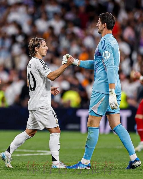 马卡:皇马愿与卢宁续约 但球员还需评估自身未来 马卡:皇马愿与卢宁续约 但球员还需评估自身未来